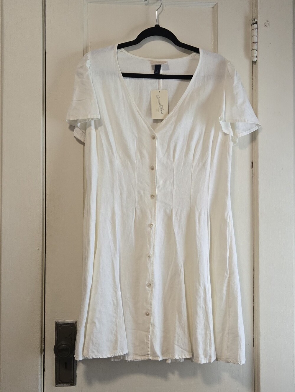 Universal Thread Off White Short-Sleeve Button-Front V-Neck Dress